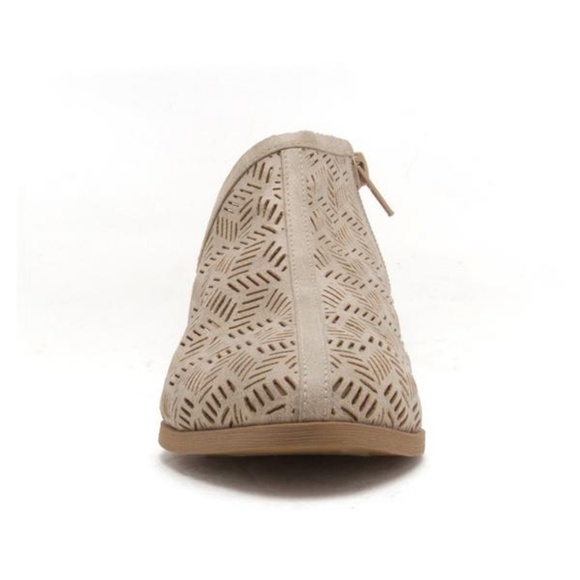 Last Pair! Stone Color Perforated Bootie Size 6 - Picture 4 of 4